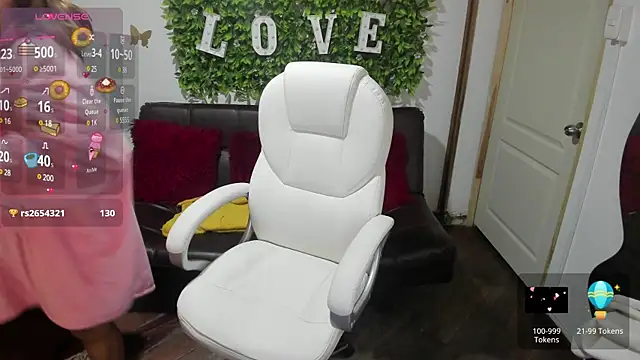 Enma  clark online show from 18, 1, 2025