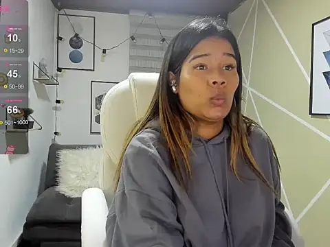 Enma  clark online show from 7, 11, 2025