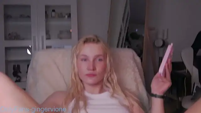 Snapshot of ginger_vi chatting on 22, 12, 2024 ginger vi online show from 22, 12, 2024