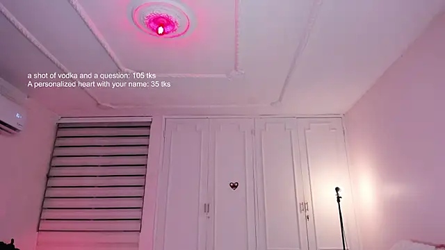 SweetJennaa online show from 24, 2, 2025