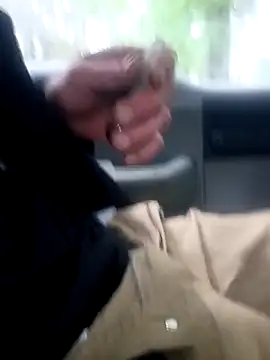 otterlover123 online show from 25, 4, 2026