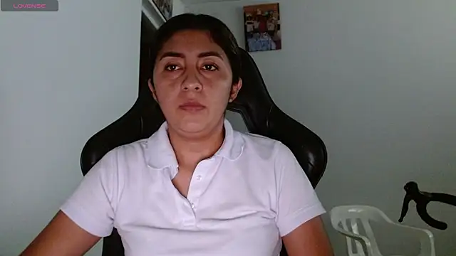 Snapshot of danna_peterson1 chatting on 2, 5, 2026 danna peterson1 online show from 2, 5, 2026