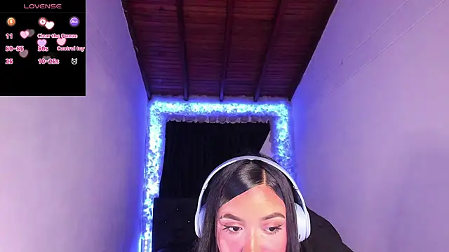 Snapshot of Mariana_Hasper_ chatting on 4, 12, 2024 Mariana Hasper  online show from 4, 12, 2024