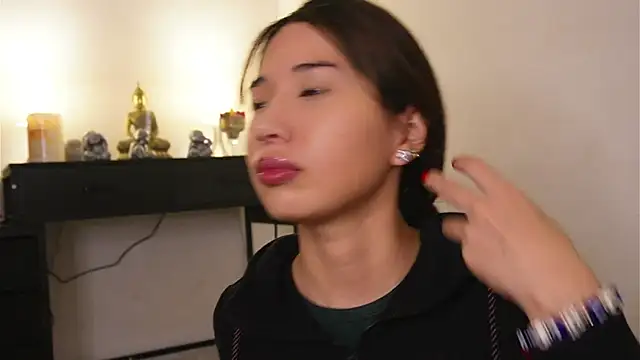 Snapshot of AlessiaVix chatting on 7, 3, 2025 AlessiaVix online show from 7, 3, 2025