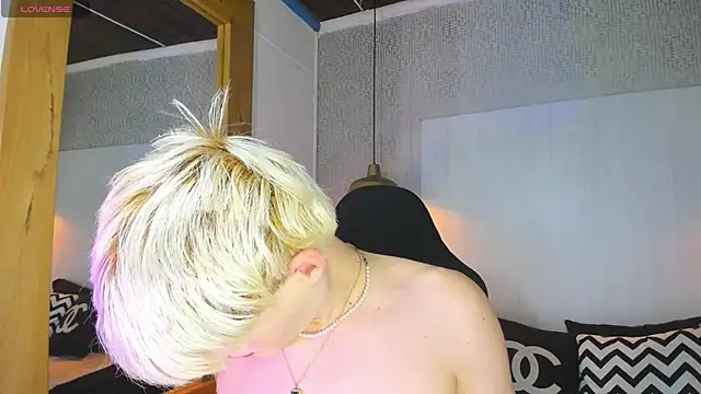 Snapshot of VladHellsing4 chatting on 21, 2, 2026 VladHellsing4 online show from 21, 2, 2026