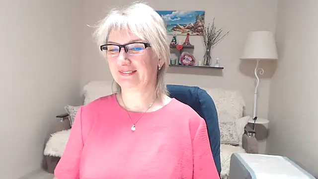 Snapshot of FleurMays chatting on 20, 4, 2026 FleurMays online show from 20, 4, 2026