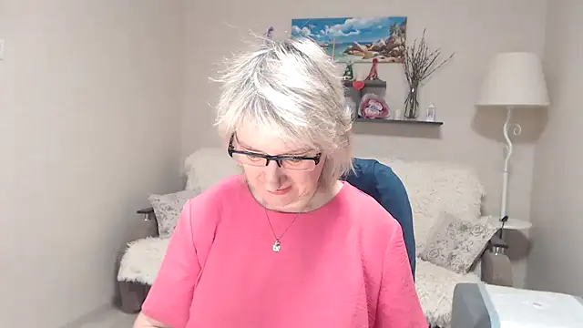 Snapshot of FleurMays chatting on 26, 4, 2026 FleurMays online show from 26, 4, 2026