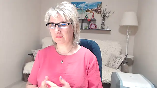 Snapshot of FleurMays chatting on 27, 4, 2026 FleurMays online show from 27, 4, 2026