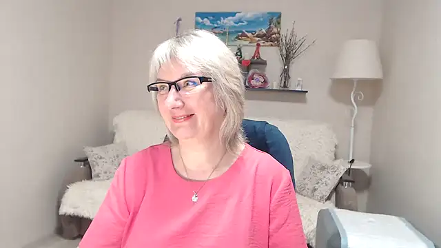 Snapshot of FleurMays chatting on 28, 4, 2026 FleurMays online show from 28, 4, 2026