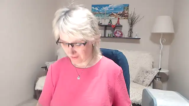 Snapshot of FleurMays chatting on 30, 4, 2026 FleurMays online show from 30, 4, 2026