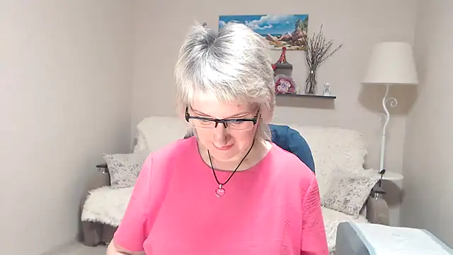Snapshot of FleurMays chatting on 15, 5, 2026 FleurMays online show from 15, 5, 2026