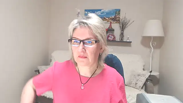 Snapshot of FleurMays chatting on 16, 5, 2026 FleurMays online show from 16, 5, 2026