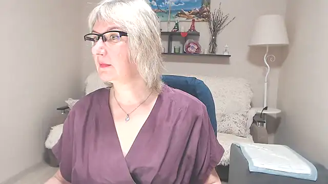 Snapshot of FleurMays chatting on 29, 5, 2026 FleurMays online show from 29, 5, 2026
