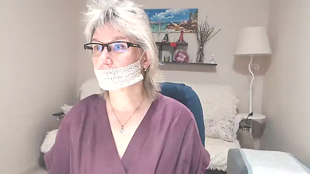 Snapshot of FleurMays chatting on 30, 5, 2026 FleurMays online show from 30, 5, 2026