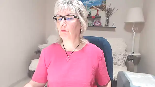 Snapshot of FleurMays chatting on 1, 6, 2026 FleurMays online show from 1, 6, 2026
