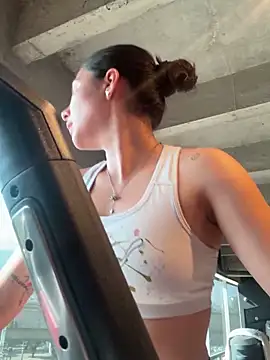 Snapshot of SofiaG_ chatting on 2, 3, 2025 SofiaG online show from 2, 3, 2025