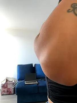 Snapshot of SofiaG_ chatting on 6, 11, 2025 SofiaG online show from 6, 11, 2025