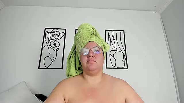 Snapshot of RubyPirsso18 chatting on 1, 12, 2025 RubyPirsso18 online show from 1, 12, 2025