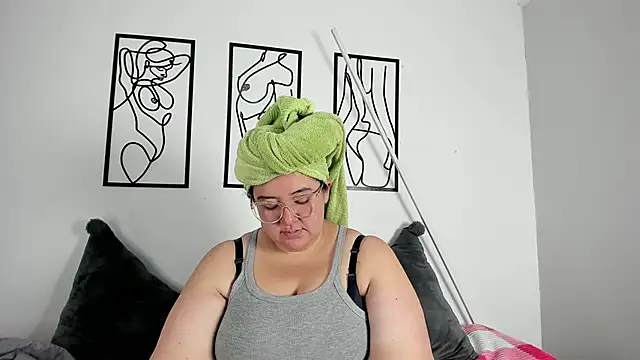 Snapshot of RubyPirsso18 chatting on 21, 12, 2025 RubyPirsso18 online show from 21, 12, 2025