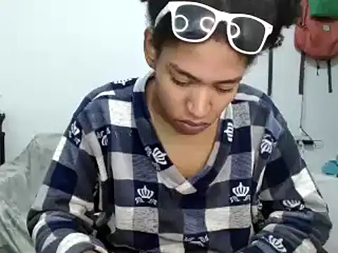 miriam775 online show from 10, 9, 2025