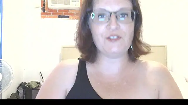 CrimsonMistress online show from 1, 3, 2026