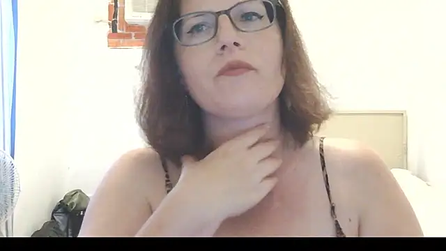 CrimsonMistress online show from 13, 3, 2026