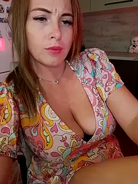 Cute Hot Alice online show from 15, 9, 2025