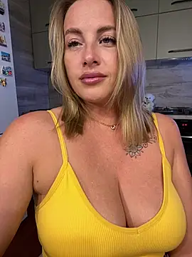 Snapshot of Cute_Hot_Alice chatting on 2, 7, 2026 Cute Hot Alice online show from 2, 7, 2026