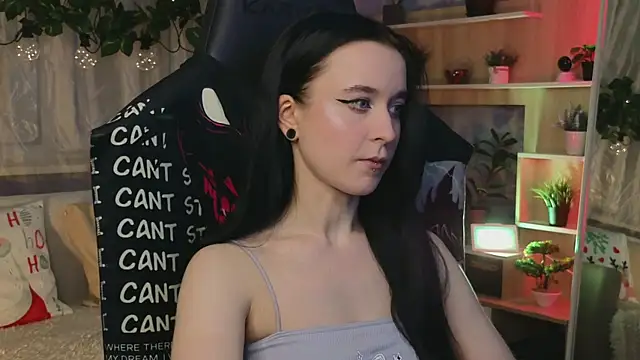 KiraLiLime online show from 5, 3, 2025