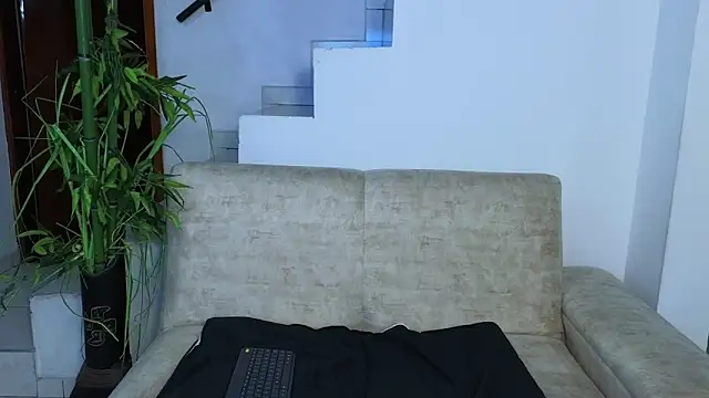 Lorenne Miller online show from 5, 3, 2026