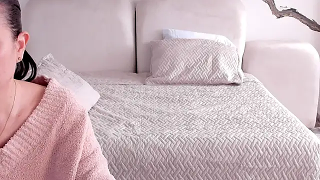 Snapshot of BridgetRodriguez chatting on 23, 1, 2025 BridgetRodriguez online show from 23, 1, 2025