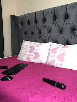 Snapshot of Anaelle24 chatting on 17, 2, 2026 Anaelle24 online show from 17, 2, 2026