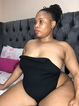 Snapshot of Anaelle24 chatting on 21, 2, 2026 Anaelle24 online show from 21, 2, 2026