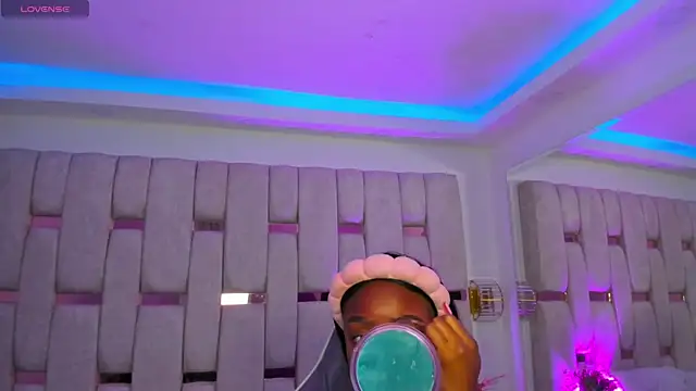 mia schwarz online show from 17, 4, 2026