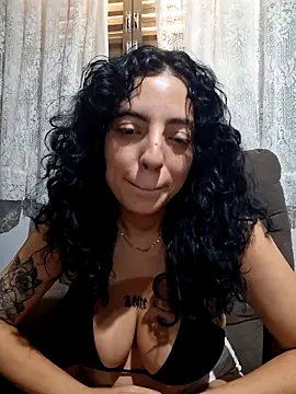 Sweet-diamondxxx online show from 19, 3, 2026