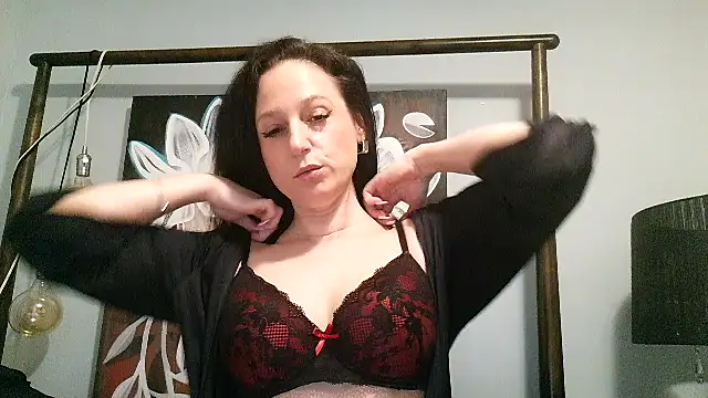 Audrey hotty online show from 5, 4, 2026