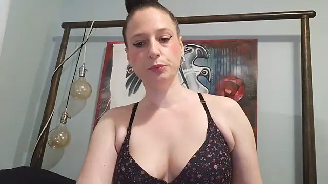 Audrey hotty online show from 17, 5, 2026