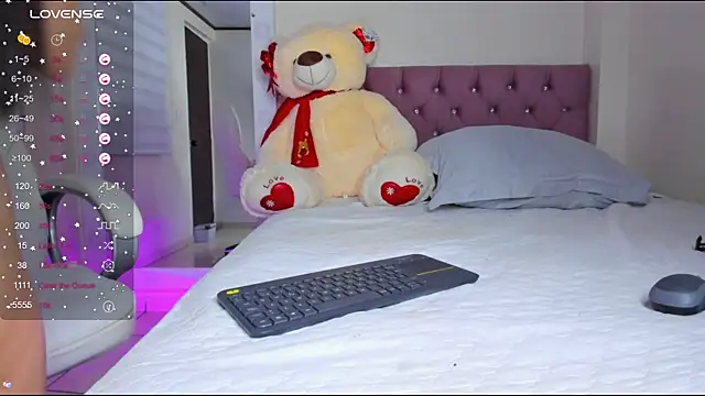 Snapshot of isaa_19 chatting on 1, 3, 2025 isaa 19 online show from 1, 3, 2025