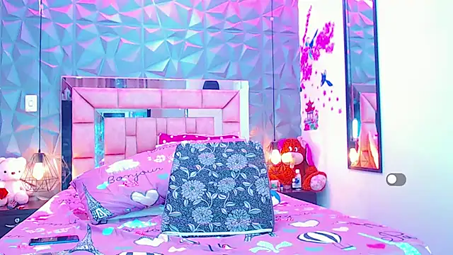 Snapshot of Doll_IvannaTs chatting on 7, 2, 2025 Doll IvannaTs online show from 7, 2, 2025