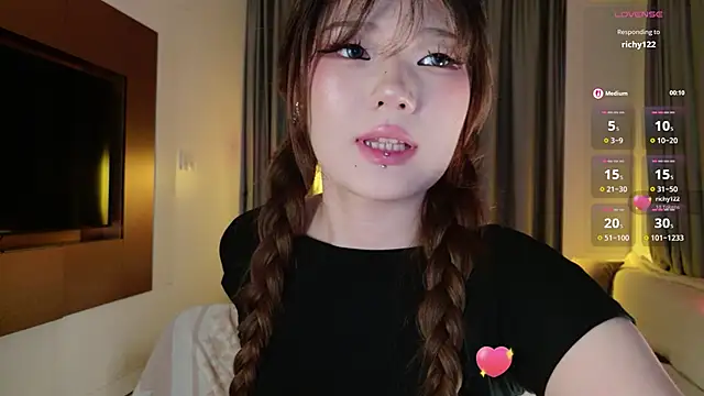 KitayamaChu online show from 3, 12, 2025