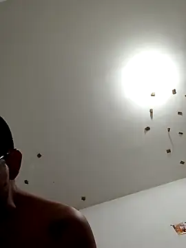 Snapshot of ale3J4a chatting on 7, 3, 2025 ale3J4a online show from 7, 3, 2025