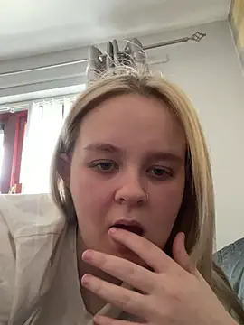 Snapshot of princess_blondex chatting on 7, 3, 2025 princess blondex online show from 7, 3, 2025