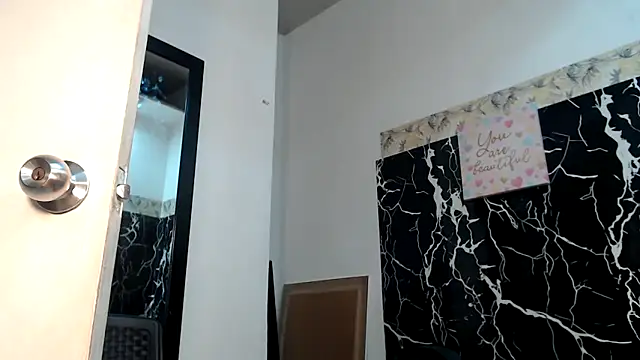 Snapshot of KristalTsXXX chatting on 28, 4, 2026 KristalTsXXX online show from 28, 4, 2026