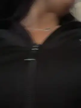 Sara luna  online show from 7, 4, 2026