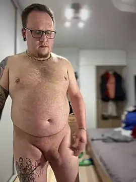 Snapshot of PierreNaked89 chatting on 5, 3, 2025 PierreNaked89 online show from 5, 3, 2025