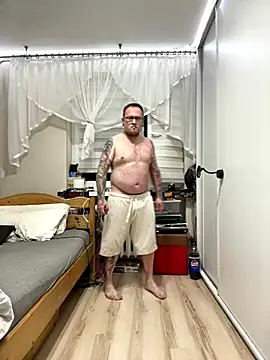 Snapshot of PierreNaked89 chatting on 4, 11, 2025 PierreNaked89 online show from 4, 11, 2025