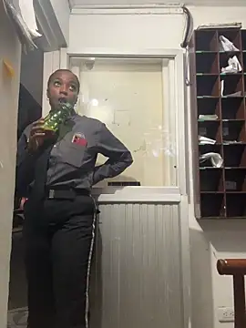 Snapshot of CiaraEbony chatting on 21, 4, 2026 CiaraEbony online show from 21, 4, 2026