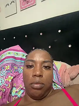 Snapshot of CiaraEbony chatting on 28, 4, 2026 CiaraEbony online show from 28, 4, 2026