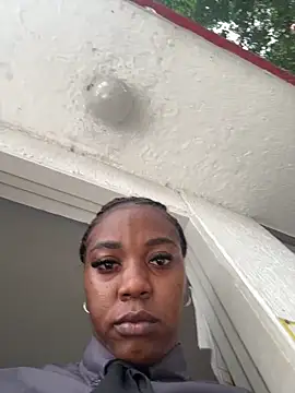 Snapshot of CiaraEbony chatting on 18, 5, 2026 CiaraEbony online show from 18, 5, 2026