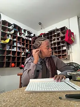 Snapshot of CiaraEbony chatting on 20, 5, 2026 CiaraEbony online show from 20, 5, 2026
